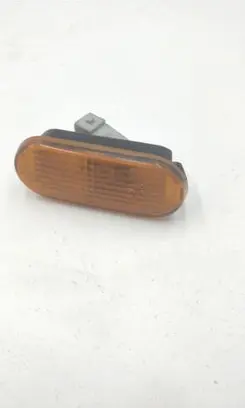 Front fender indicator light