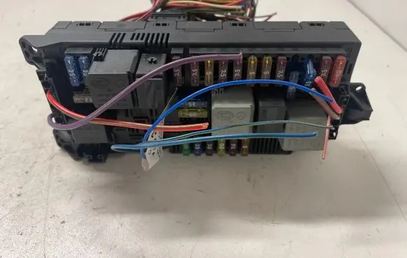 Mercedes-Benz E W211 Fuse module 2115453801