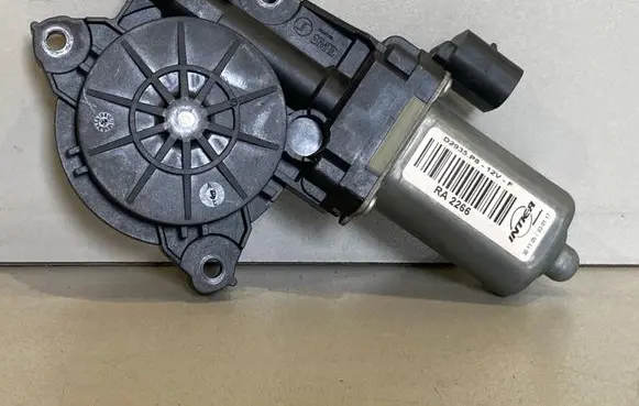 Alfa Romeo 159 Front door window regulator motor D2935P8