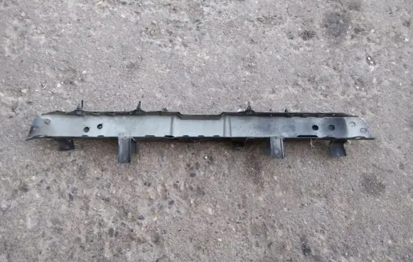 Nissan Qashqai Top upper radiator support slam panel