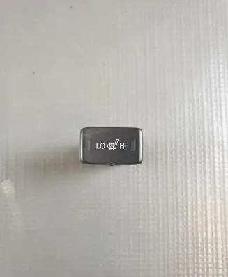 Suzuki Vitara (LY) Seat heating switch 16X20MD
