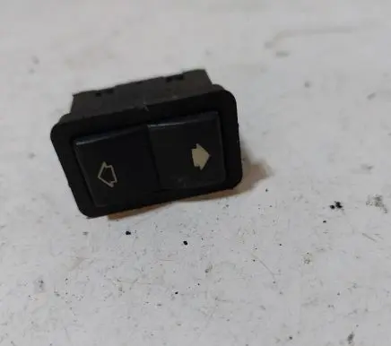 BMW 5 E39 Electric window control switch 8368974