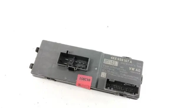 Porsche Taycan 9J1 Tailgate/trunk control unit/module 4KE959107A A2C76549210