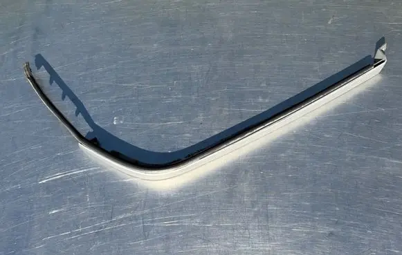 Mercedes-Benz C W202 Under headlight/headlamp trim 2028260577 2028260777