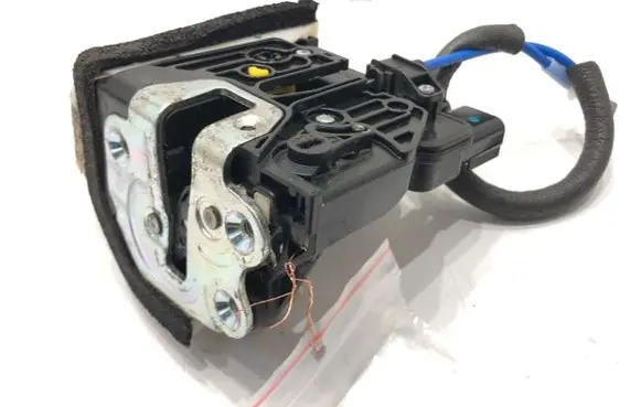 KIA Rio Rear door lock