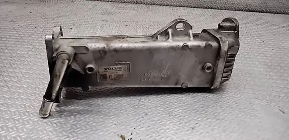 Volvo V60 EGR valve cooler 31325030 1225400711 70304902