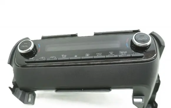 Mazda 2 Climate control unit 559000DP70