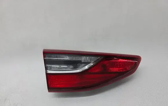 Tailgate rear/tail lights