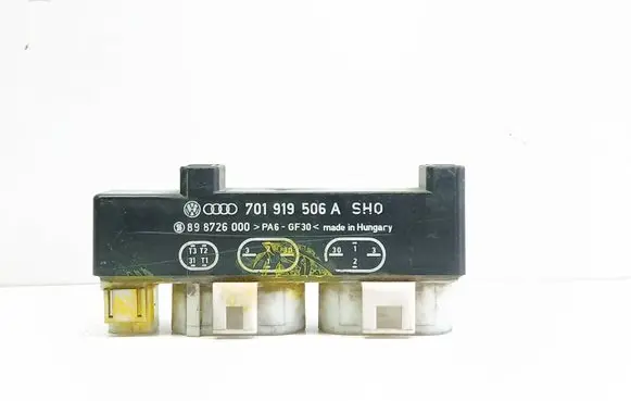Seat Alhambra (Mk1) Coolant fan relay 701919506A 898726000