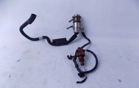 Volkswagen Sharan AdBlue injector 04L131113G