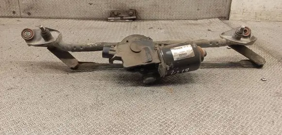 Toyota Corolla Verso AR10 Front wiper linkage and motor 851100F020