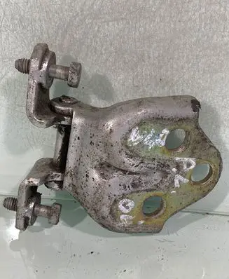 Volvo S40, V40 Front door lower hinge 