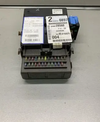 Renault Laguna II Fuse module 8200228560