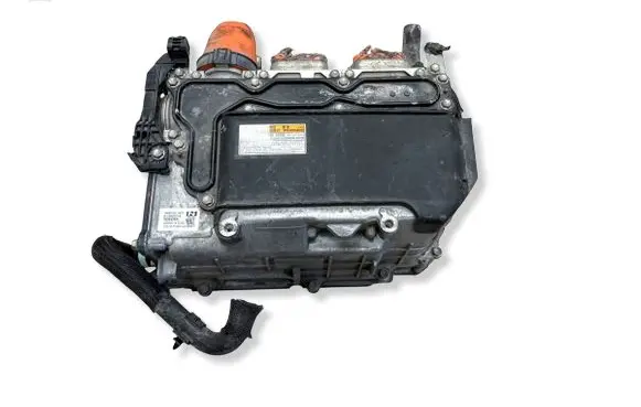 Toyota Prius+ (ZVW40) Voltage converter inverter G920047230