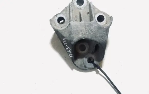 Opel Vectra B Engine mounting bracket 9224052 24499029