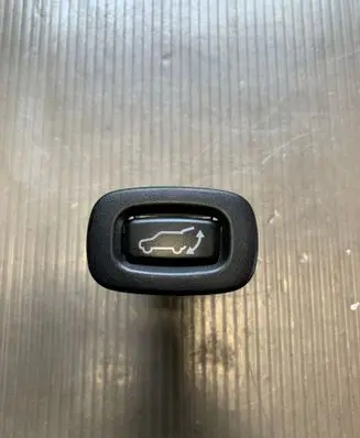 Mitsubishi Outlander Tailgate opening switch