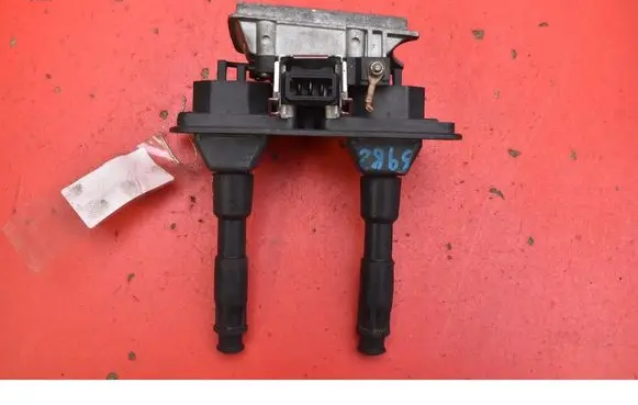 Volkswagen PASSAT B4 High voltage ignition coil 058905105A