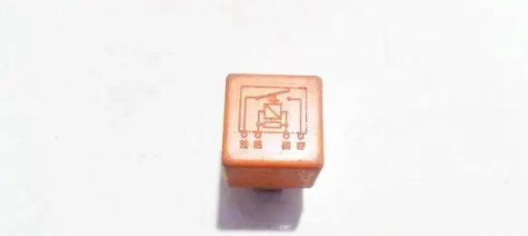 Audi A4 S4 B5 8D Other relay 443951253