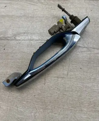 Mitsubishi Grandis Front door exterior handle
