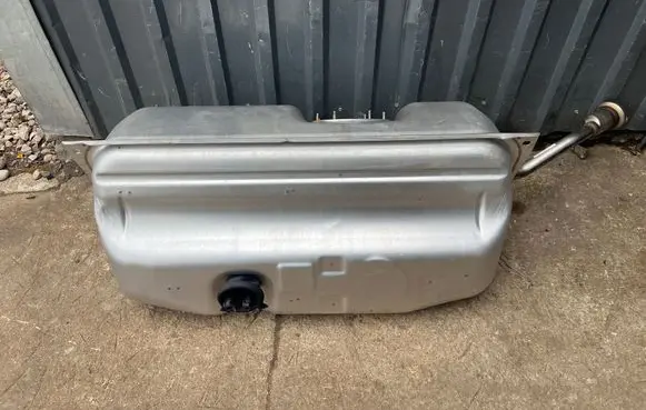 Mercedes-Benz SLC R172 Fuel tank A1724700501 A1724700520