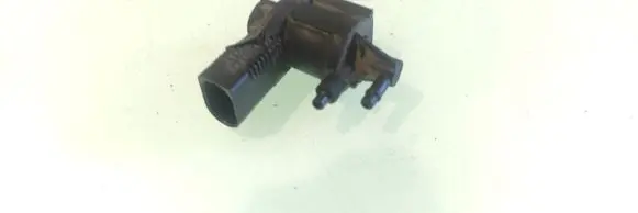 Volkswagen Golf IV Turbo solenoid valve 1J0906283C