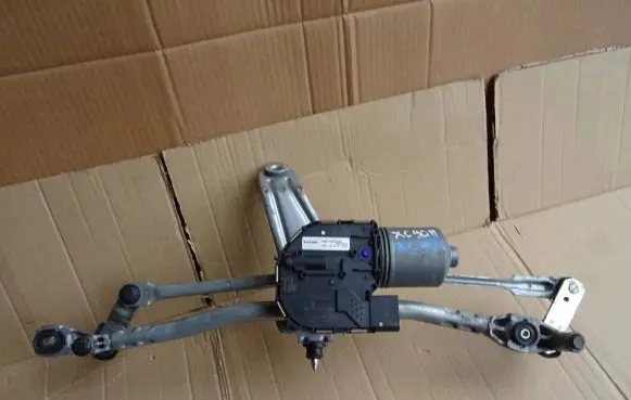 Volvo XC90 Front wiper linkage and motor 3397021715
