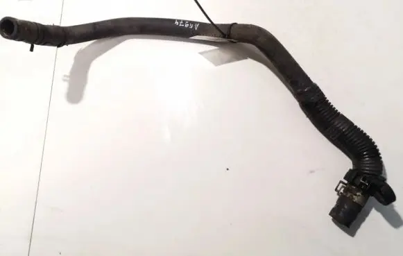 Mazda 3 I Engine coolant pipe/hose