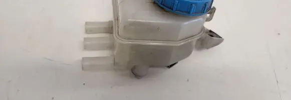 Brake fluid reservoir