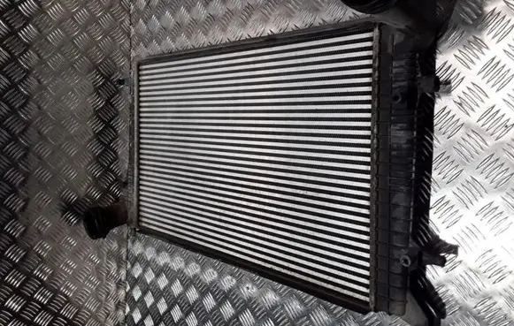 Volkswagen Caddy Intercooler radiator 1K0145803H