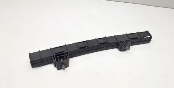 Renault Captur Rear door windshield rail 822170861R