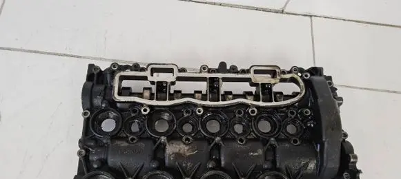 Peugeot 308 Engine head 9644994680