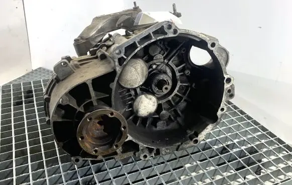 Volkswagen PASSAT CC Manual 5 speed gearbox NFU