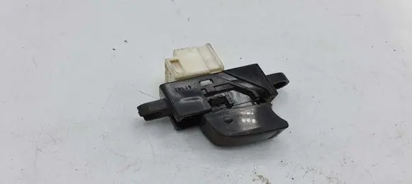 Nissan X-Trail T30 Electric window control switch NOCODE