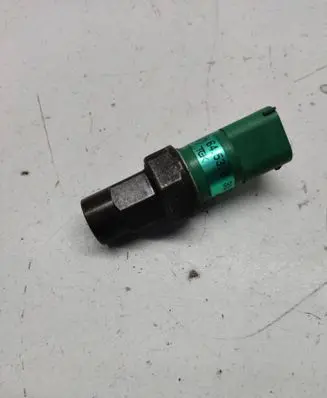 Air conditioning (A/C) pressure sensor