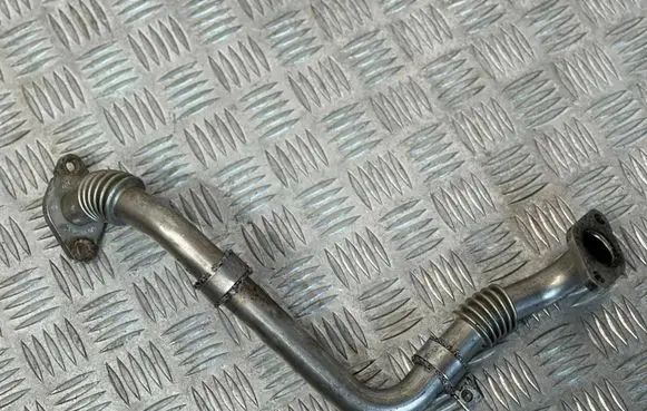 Volkswagen Crafter EGR valve line/pipe/hose 076131525D 141008A