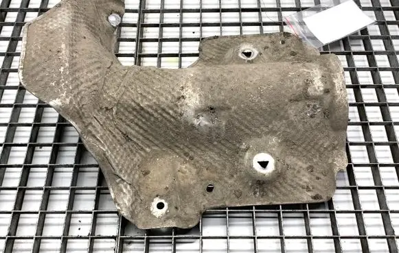 Peugeot 3008 II Exhaust heat shield 9822225980