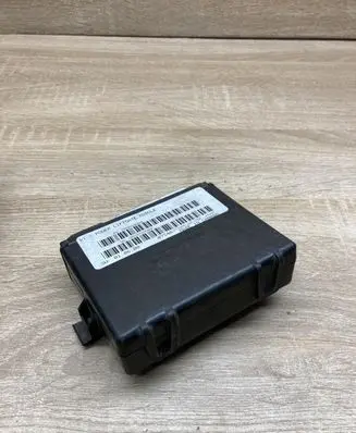 Chrysler Voyager Tailgate/trunk control unit/module P05082068AD