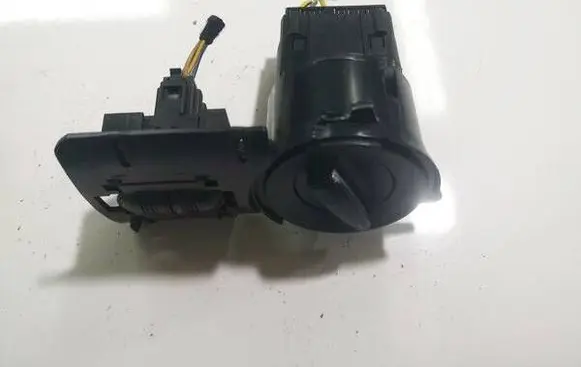 Volkswagen PASSAT B5 Light switch 