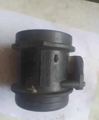 Audi A6 S6 C5 4B Mass air flow meter 06C133471A