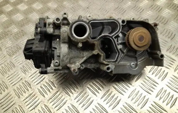 Volkswagen Polo VI Water pump 05E121042A