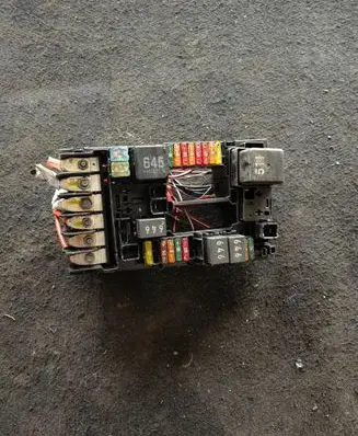 Skoda Octavia Mk3 (5E) Fuse module