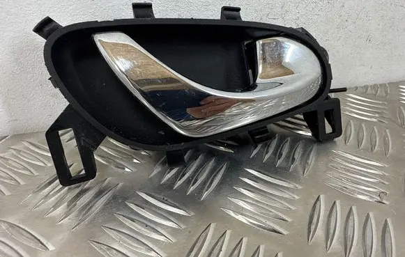Rear door interior handle