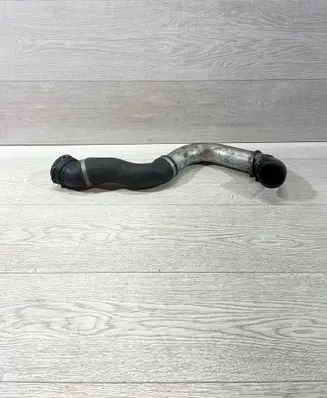 BMW 5 E60 E61 Intercooler hose/pipe 7789052