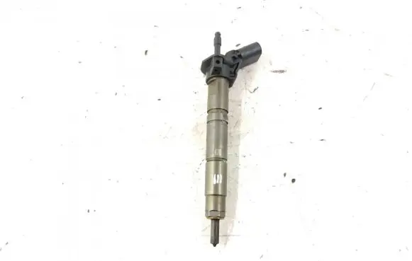 Mercedes-Benz E W211 Fuel injector 6420701387 6420701987