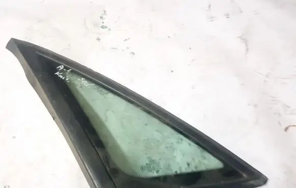 Audi A4 S4 B5 8D Rear side window