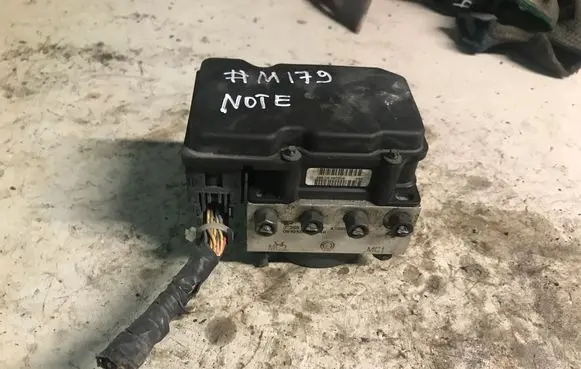 Nissan Note (E11) ABS Pump 0265231732 476609U100 06101032646