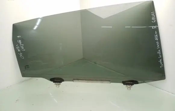 Toyota Corolla Verso E121 Rear door window glass