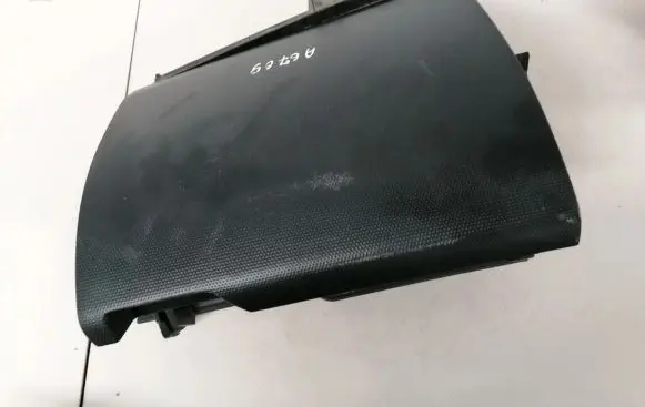 Nissan X-Trail T30 Glove box 68275 eq400