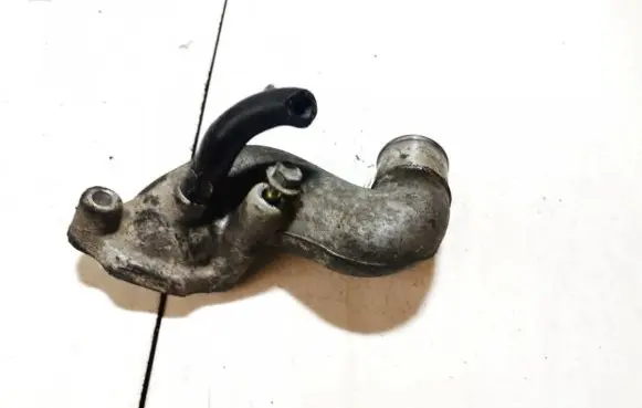 Toyota RAV 4 (XA20) Engine coolant pipe/hose