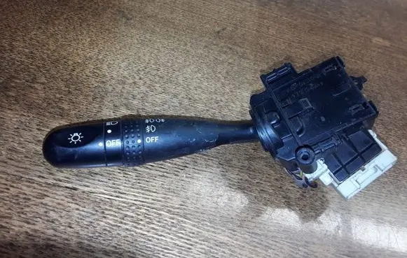 Toyota RAV 4 (XA20) Indicator stalk 1736481